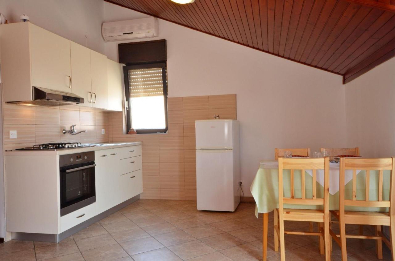 Apartment And Rooms Mrkovic فوديس المظهر الخارجي الصورة