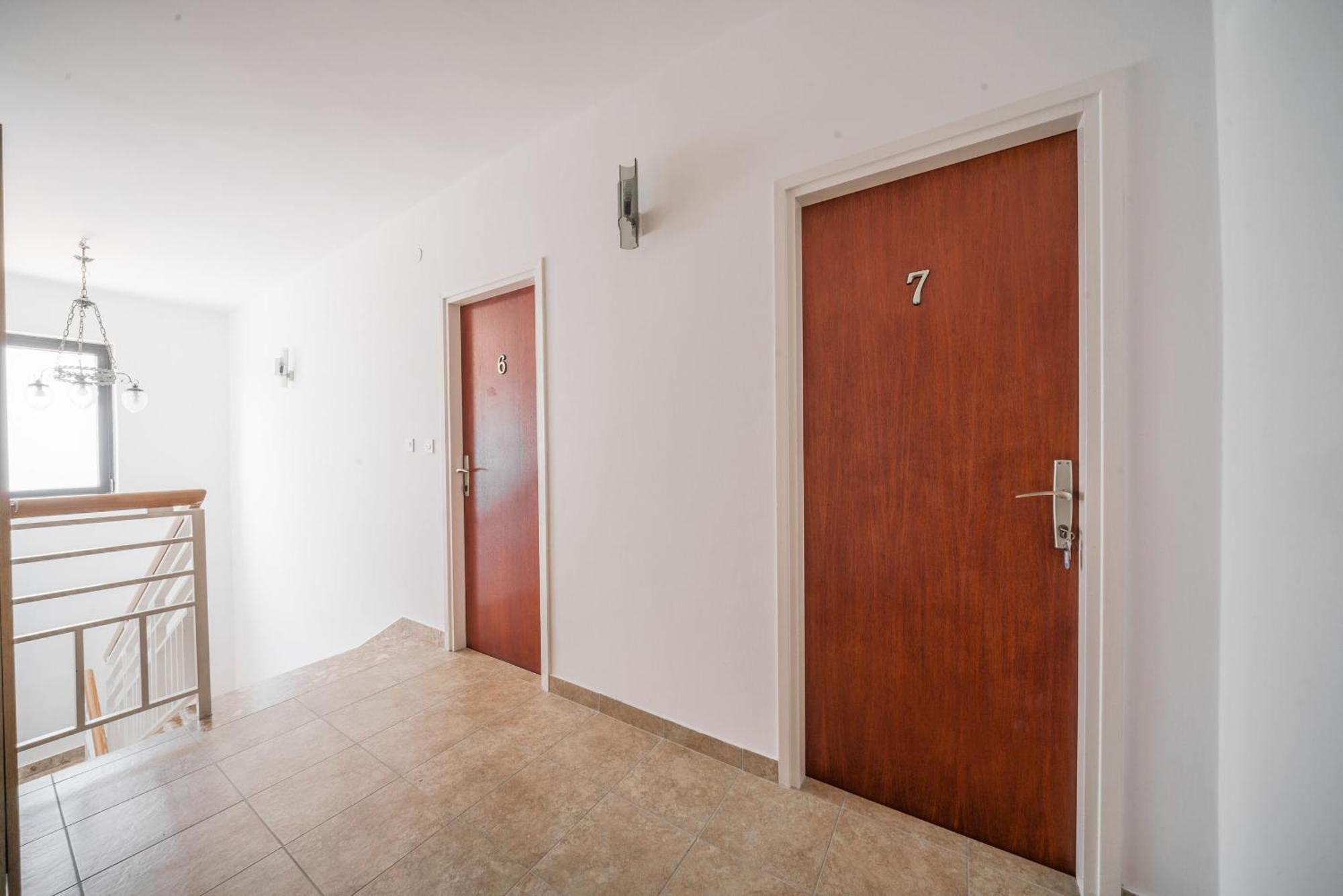 Apartment And Rooms Mrkovic فوديس المظهر الخارجي الصورة