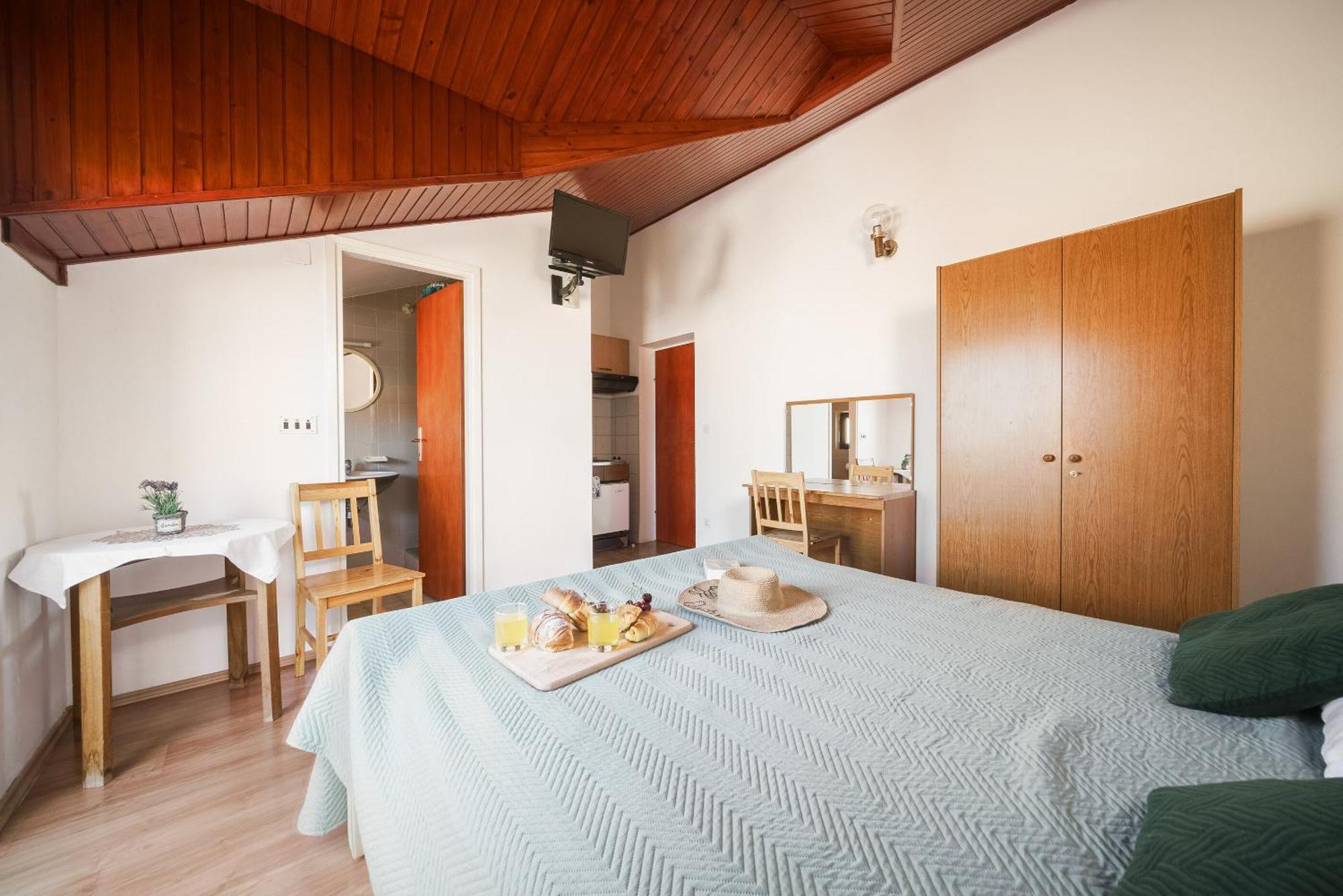 Apartment And Rooms Mrkovic فوديس المظهر الخارجي الصورة