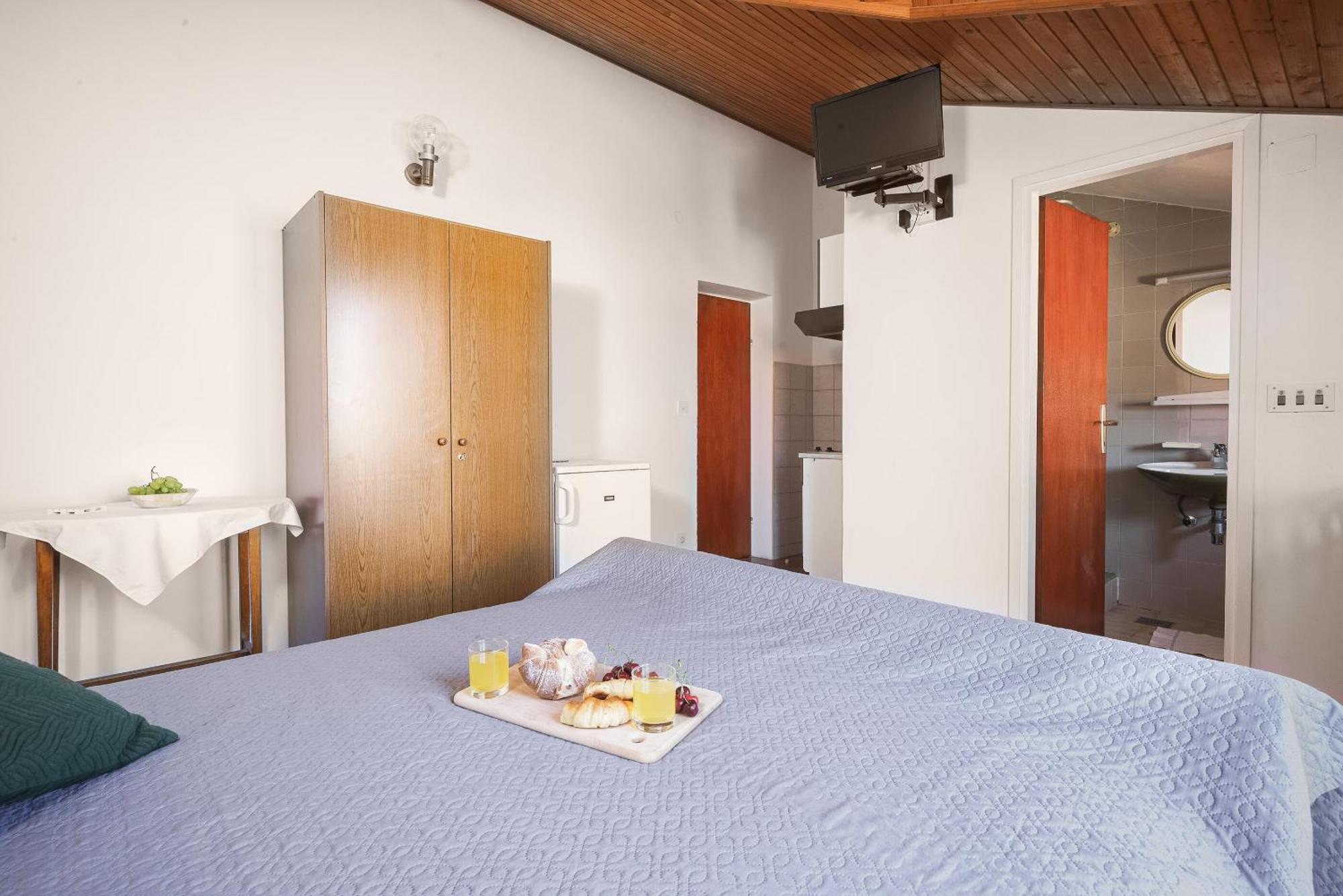 Apartment And Rooms Mrkovic فوديس المظهر الخارجي الصورة